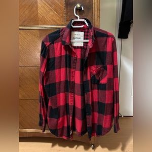 Red and black flannel plaid button down shirt